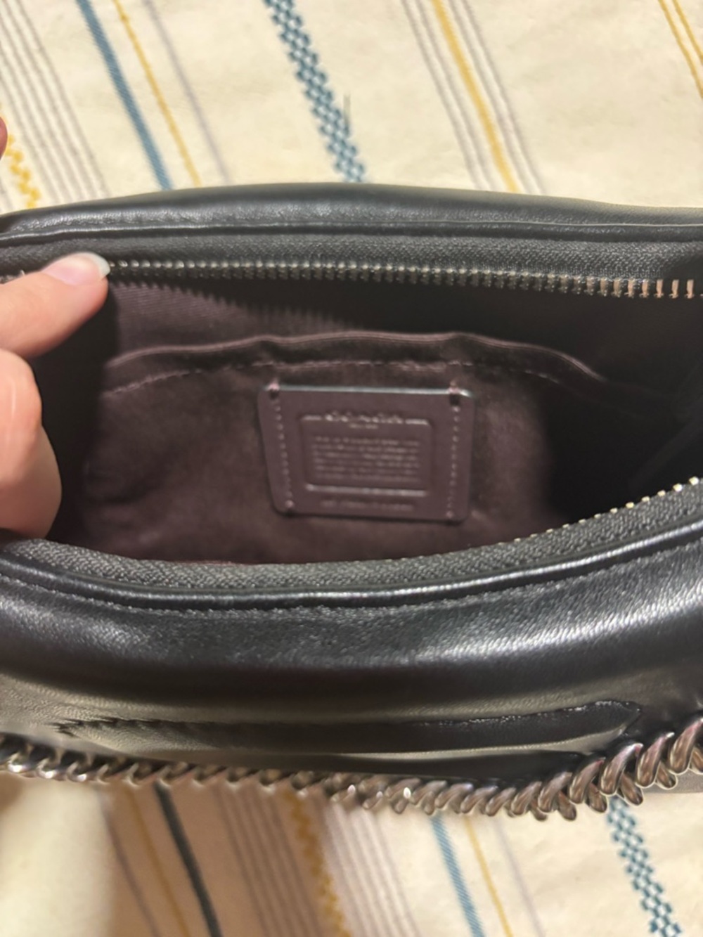 Coach Teri Shoulder Bag with Signature Quilting in black with silver hardware - Picture 7 of 11